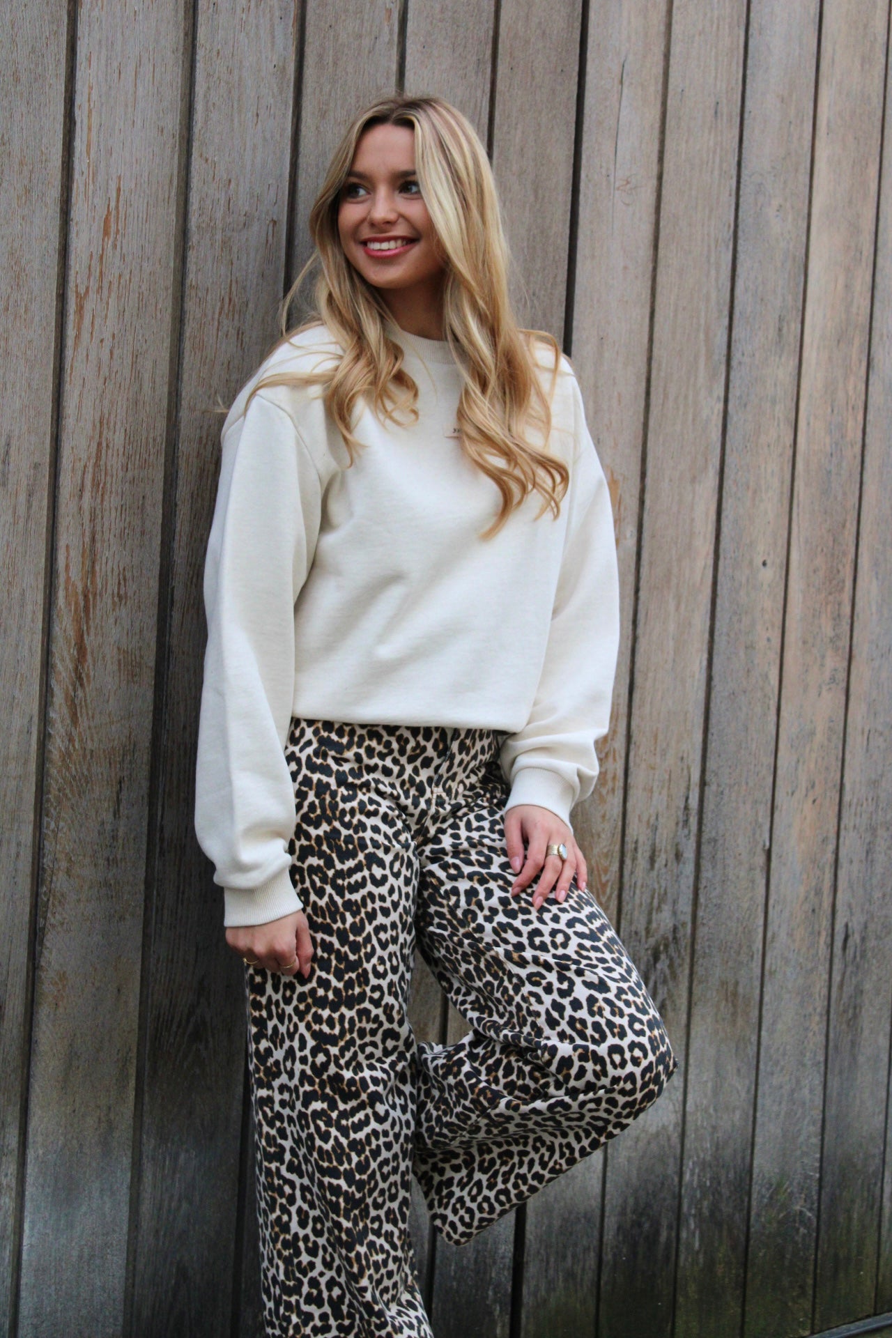 EBAH SWEATER