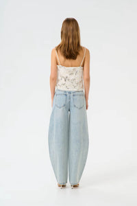 BARREL JEANS