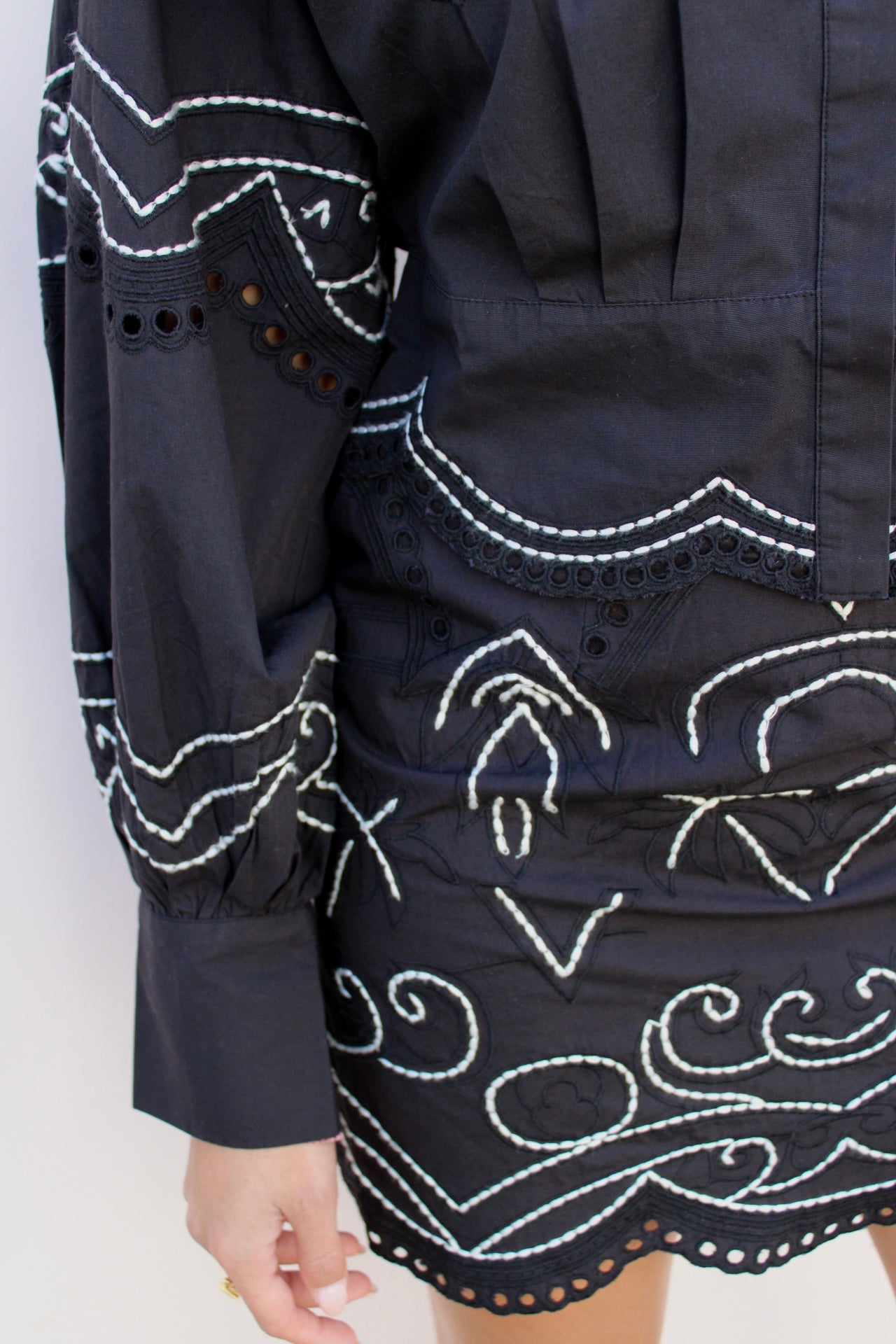 DAPHNE BLOUSE - BLACK