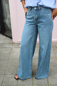 BARNES JEANS