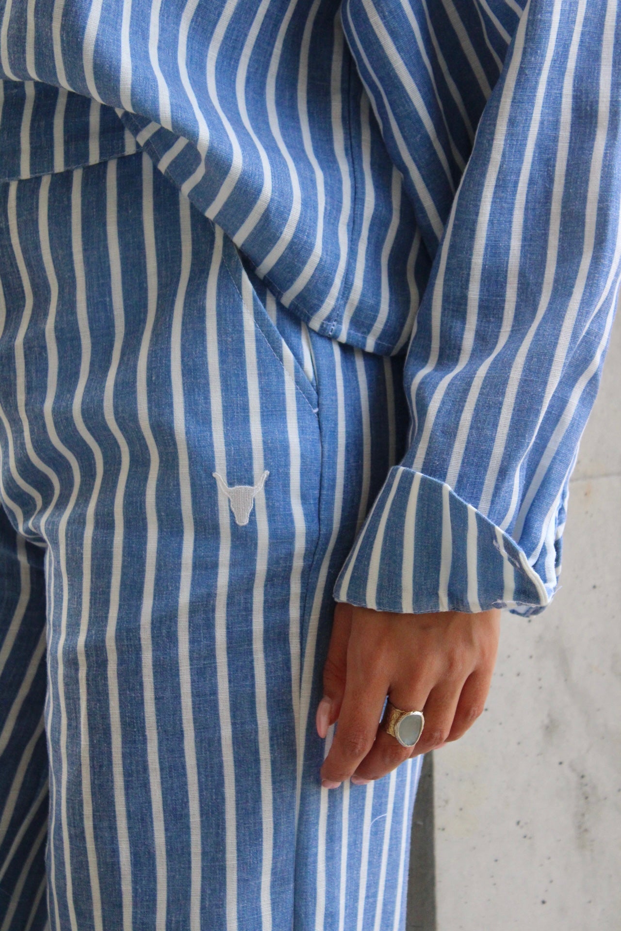 CHAMBRAY STRIPE BLOUSE