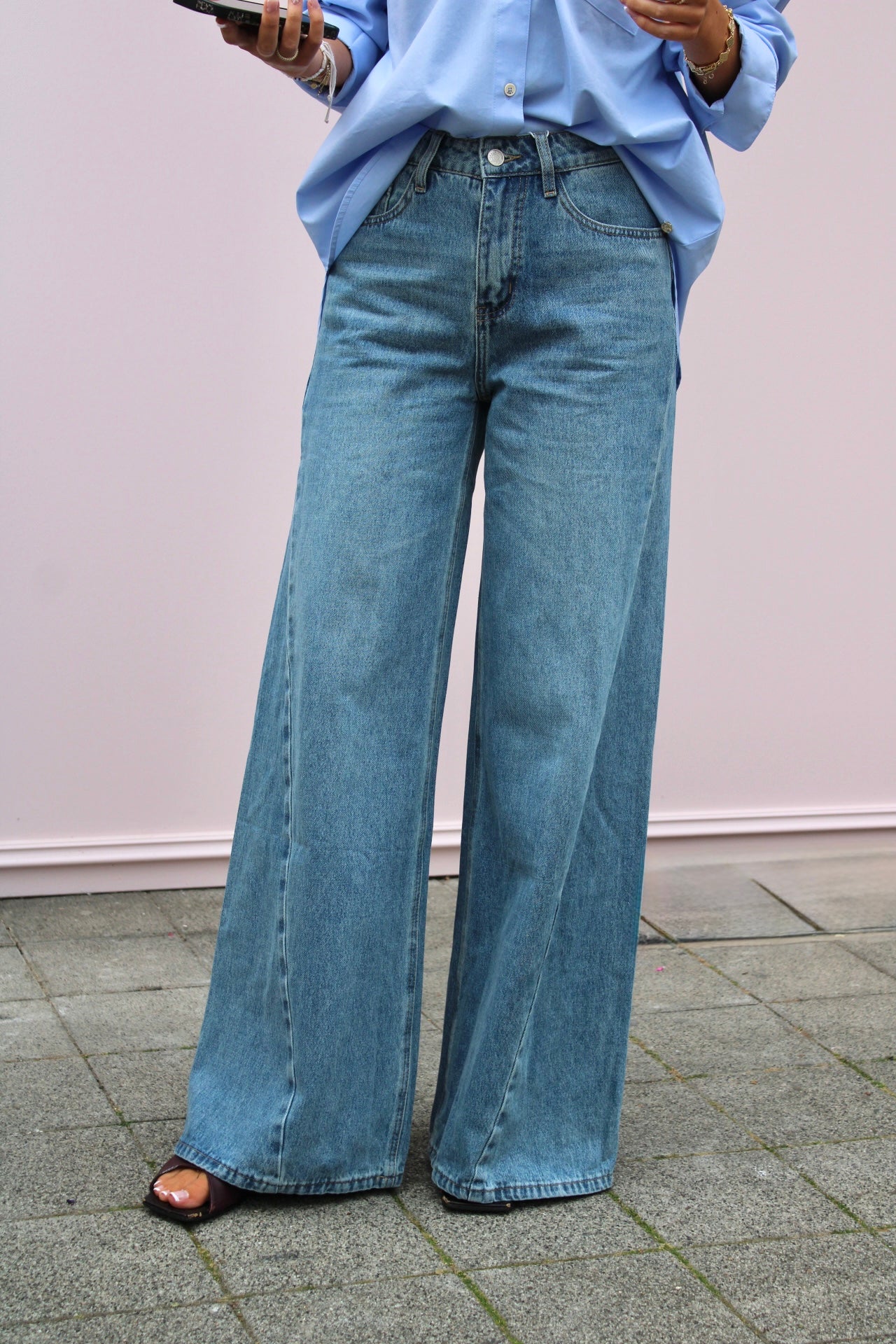 BARNES JEANS