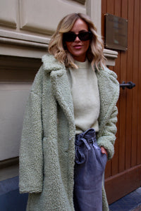 LIZZ TEDDY COAT